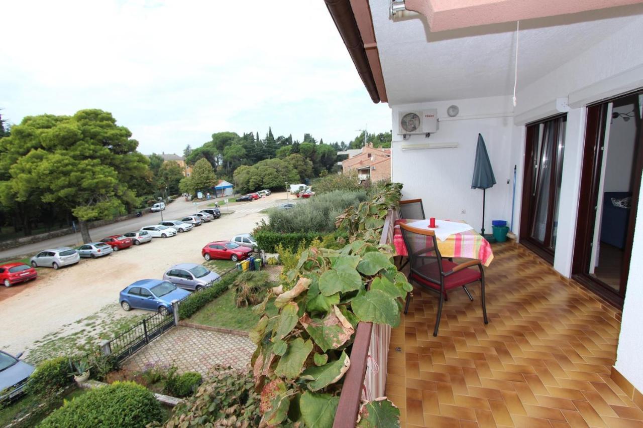 Apartments Daria Rovigno Esterno foto